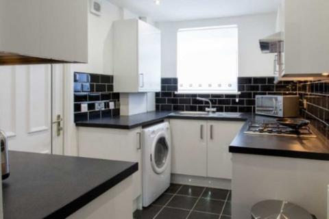 4 bedroom terraced house for sale, Highfield Road, Salford