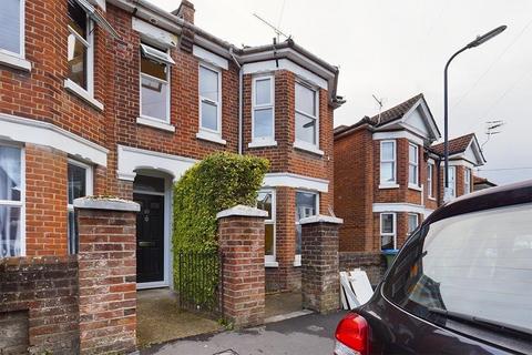 5 bedroom semi-detached house to rent, Southampton SO15