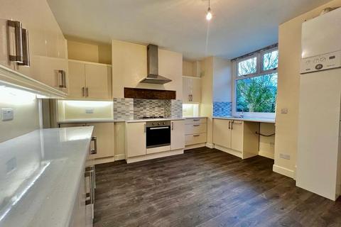 4 bedroom terraced house to rent, Woodville Avenue, Horsforth, Leeds, West Yorkshire, LS18