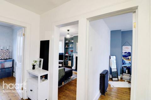 2 bedroom maisonette for sale - Mossford Lane, Barkingside