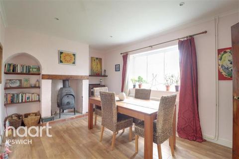 3 bedroom semi-detached house to rent, Main Road, Woolverstone