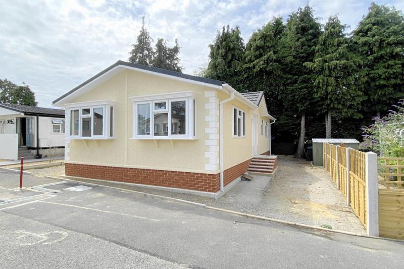 Barnes Road Ensbury Park BH10 5AJ 2 bed park home for sale £199,950