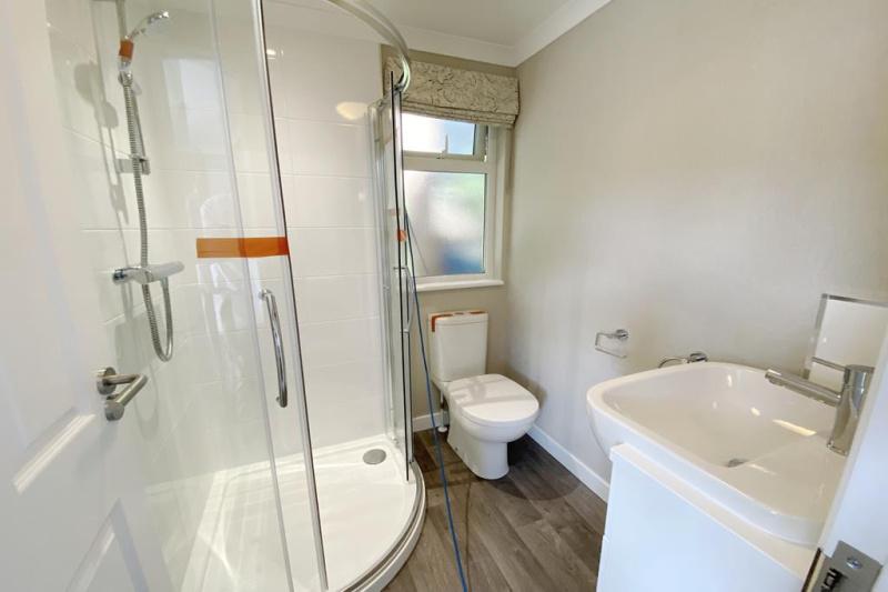 2 Bedroom Park Home - approx 36 x 20