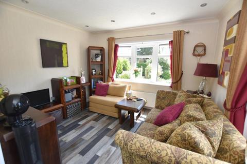 2 bedroom park home for sale, Ringwood Road Ferndown BH22 9BW