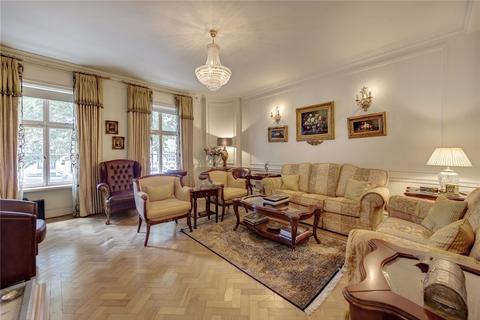 3 bedroom apartment for sale, Mansfield Street, London, W1G