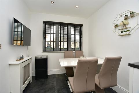 3 Crusade Way, Strood, Rochester, ME2 2ZH