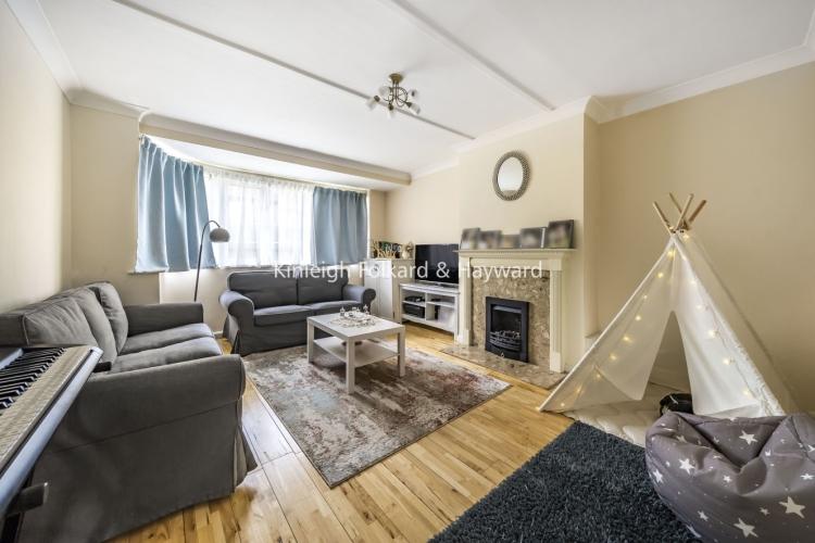 High Street West Wickham BR4 2 bed £1,550 pcm (£358 pw)