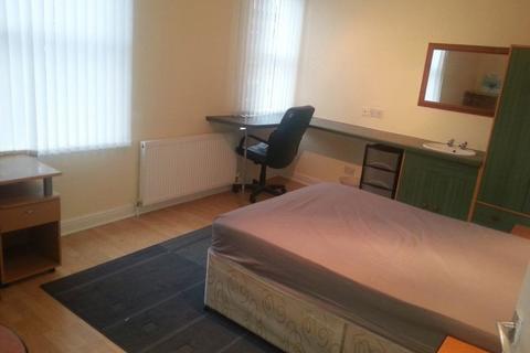4 bedroom house to rent, Harold Grove, Leeds LS6