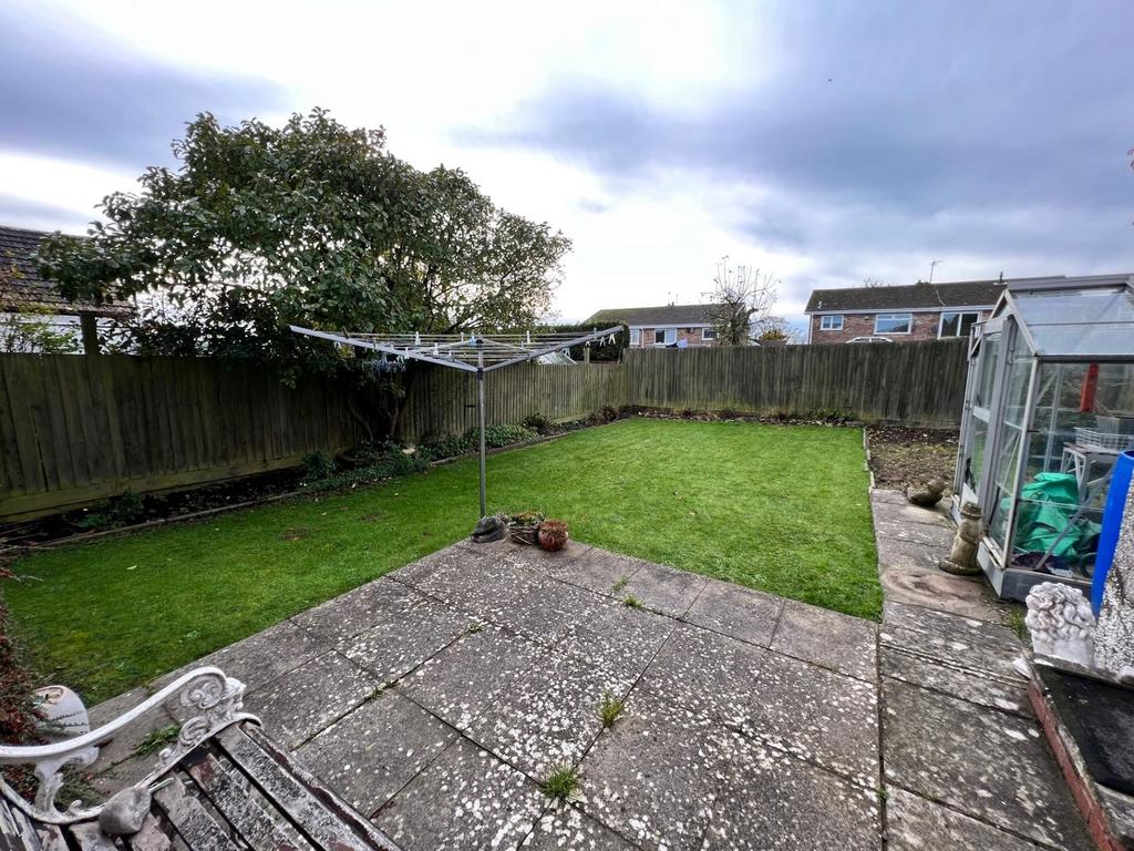 Wesley Avenue, Rhoose, CF62 2 bed semidetached bungalow for sale £335,000