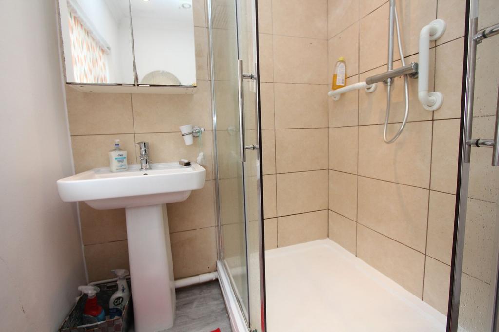 Shower room WC