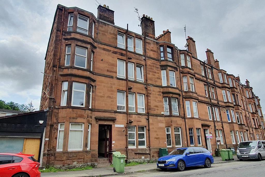 Newlands Road, Flat 2-3, Newlands G44 1 bed flat - £27,000