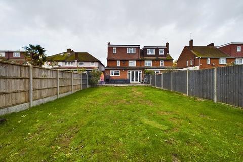142 Pine Gardens, Ruislip, HA4 9TH