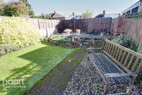 15 Canons Walk, Northampton, NN2 8HR