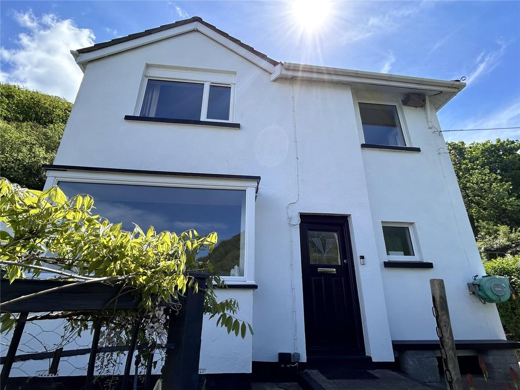 Devon 3 bed detached house for sale £425,000