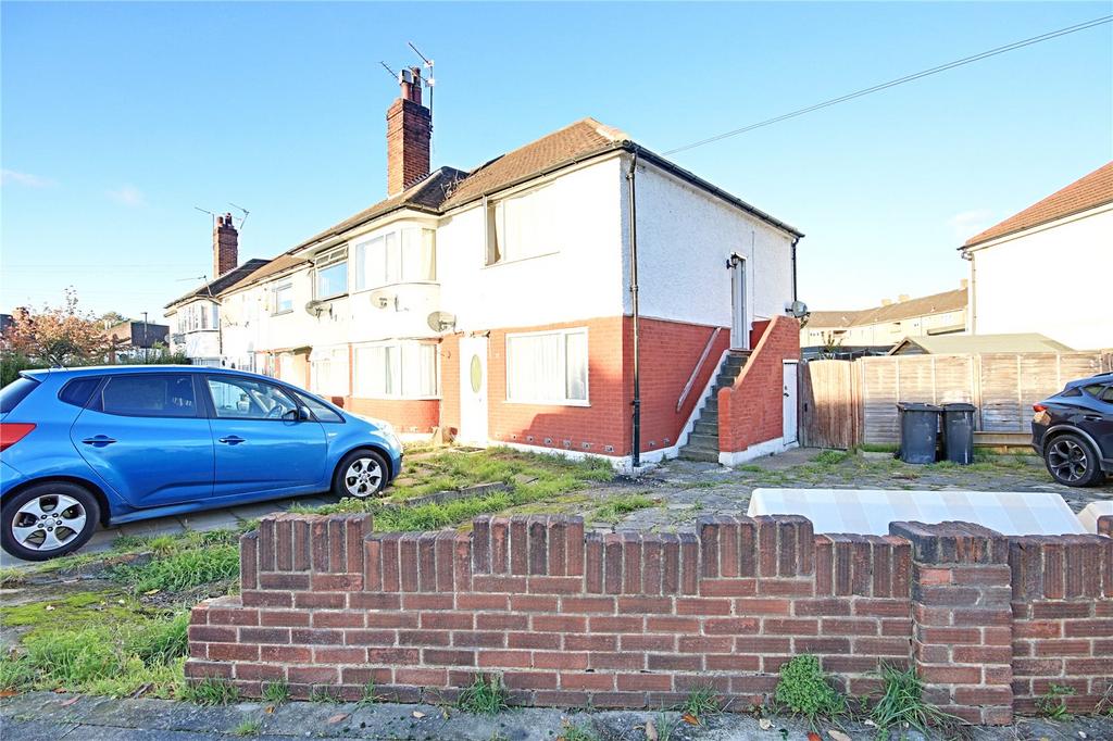 Crest Drive, Enfield, EN3 2 bed for sale £275,000