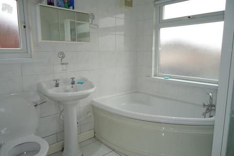 39 Waincliffe Drive, Leeds, LS11 8ET