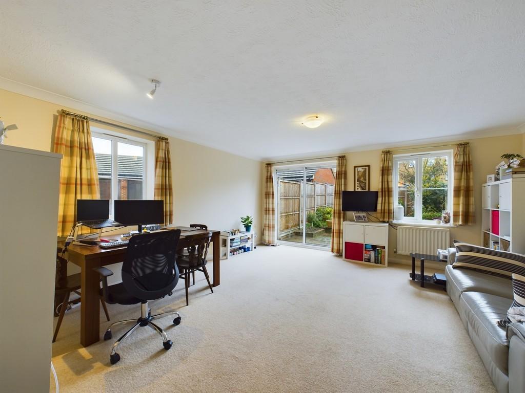 King Gardens, Chichester 3 bed end of terrace house for sale £495,000