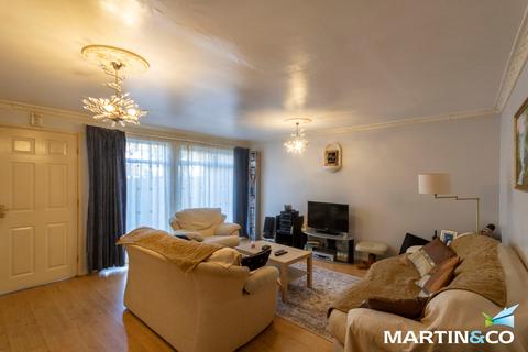 4 Doulton Close, Birmingham, B32 2XF