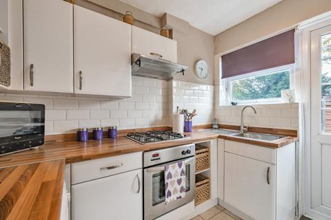 87 Reynolds Close, Carshalton, SM5 2AZ