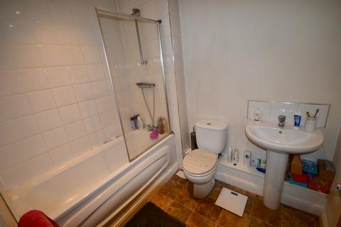 2 bedroom flat to rent, Wordsworth Court, Sheffield, South Yorkshire, UK, S5