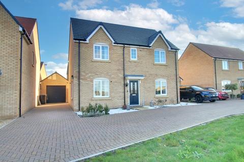 4 bedroom detached house for sale, Peacock Chase, Sutton