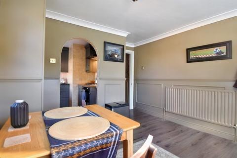 2 bedroom flat for sale, George Street, Louth LN11 9JU