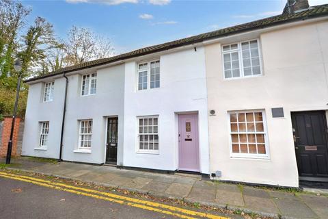 2 bedroom terraced house to rent, Abbey Street, Farnham, Surrey, GU9