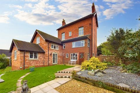 5 bedroom detached house for sale, Church Street, Uttoxeter
