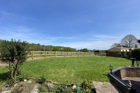 24 Burton Road, Rosliston, Swadlincote, DE12 8JU