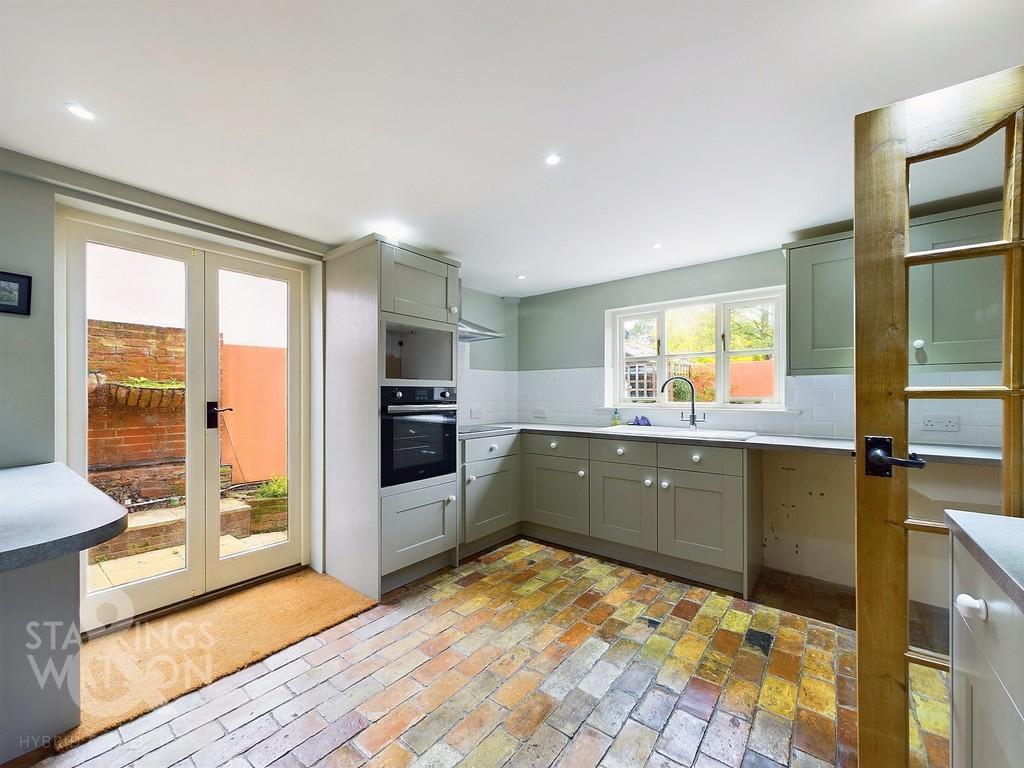 Queen Street, Stradbroke 2 bed end of terrace house for sale £275,000