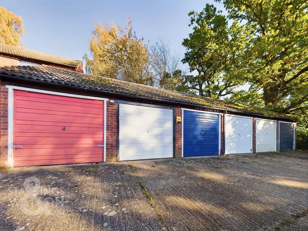 Riverdale Court, Brundall, Norwich Garage to rent £100 pcm (£23 pw)
