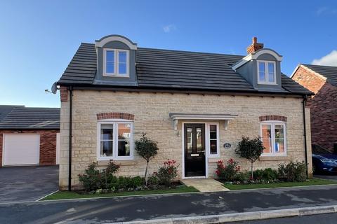 3 bedroom detached bungalow for sale, Elwell Grove, Waltham On The Wolds