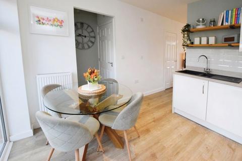 12 Farley Grove, Exeter, EX1 3YX