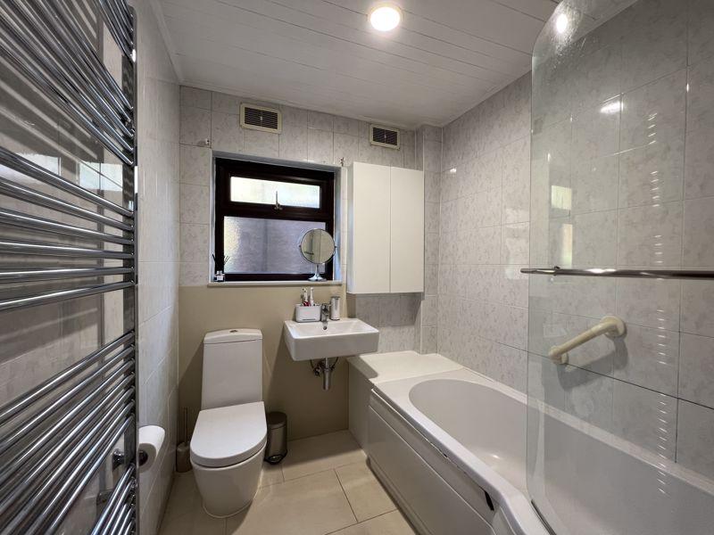 Main bathroom