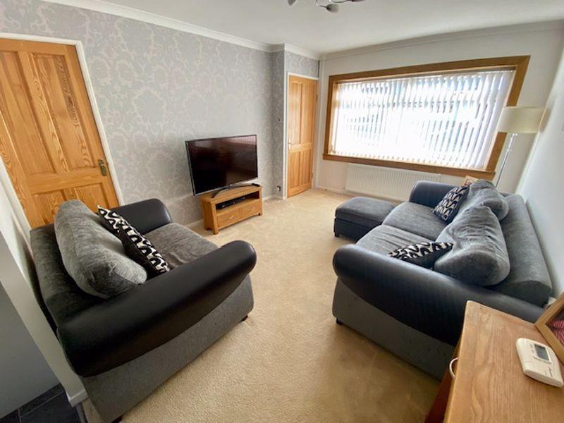 Prestonfield Avenue, Kilwinning 2 bed semidetached villa £122,000