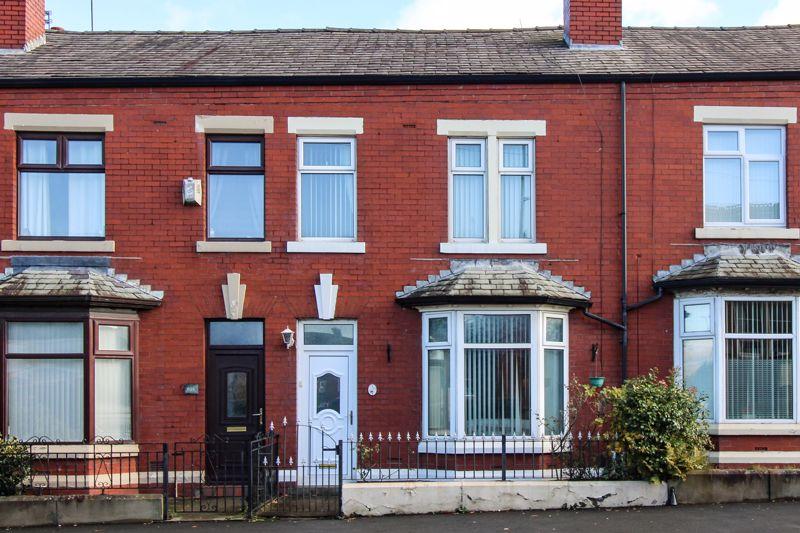 Manchester Road, Rochdale OL11 3AA 3 bed terraced house £139,950