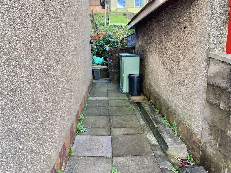 Side Pathway