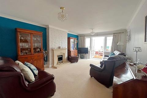 4 bedroom detached house for sale, Leamington Road, Kenilworth