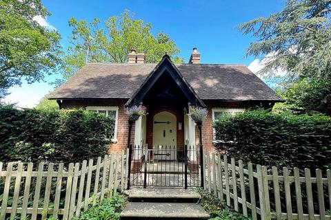 3 bedroom detached house for sale, Woodcote Lane, Leek Wootton, Warwick