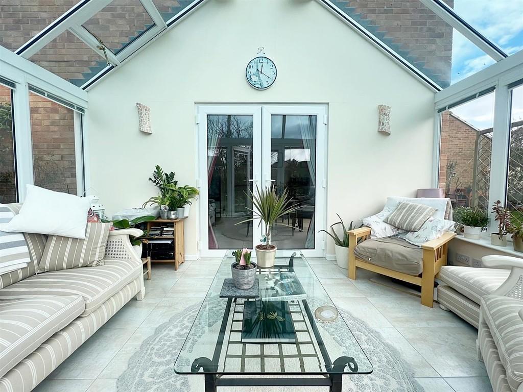 Raglan Grove, Kenilworth 4 bed detached house for sale £590,000