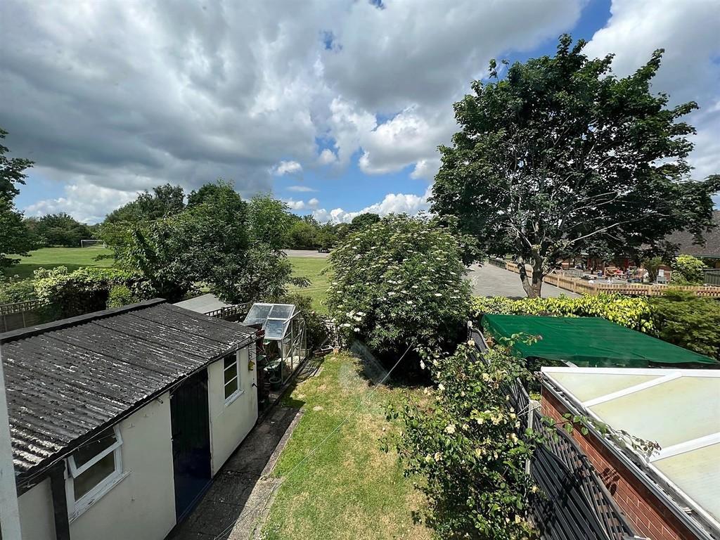 Latimer Close, Kenilworth 3 bed terraced house for sale £325,000