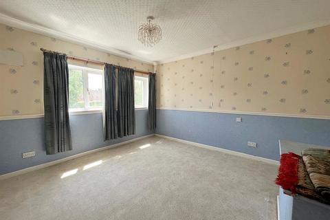 16 Latimer Close, Kenilworth, CV8 1GN