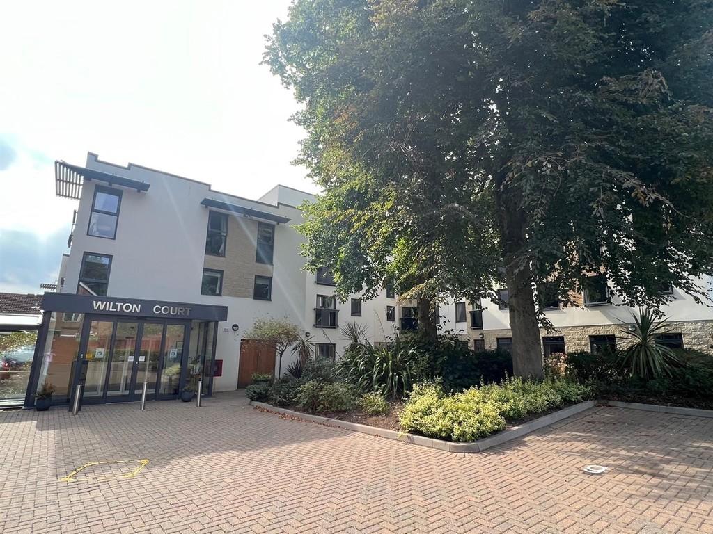 Wilton Court, Southbank Road, Kenilworth 1 bed apartment for sale £