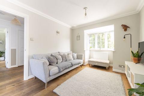 3 bedroom end of terrace house for sale - Hughes Way, Uckfield