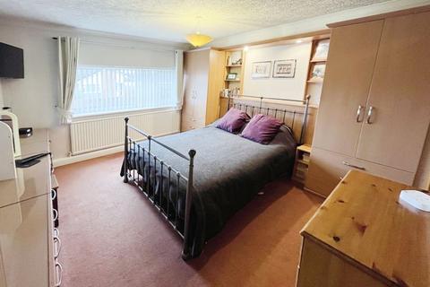 3 Ashington Drive, Bury, BL8 2TS
