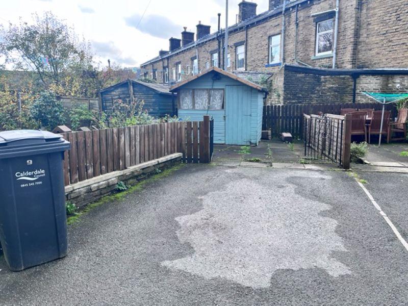 Parking/Garden...