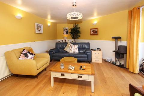 15 Ashmore Crescent, Broseley, TF12 5SL