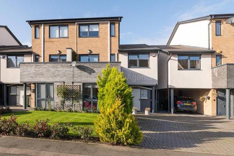 4 bedroom semi-detached house for sale, Brooklands, Milton Keynes MK10