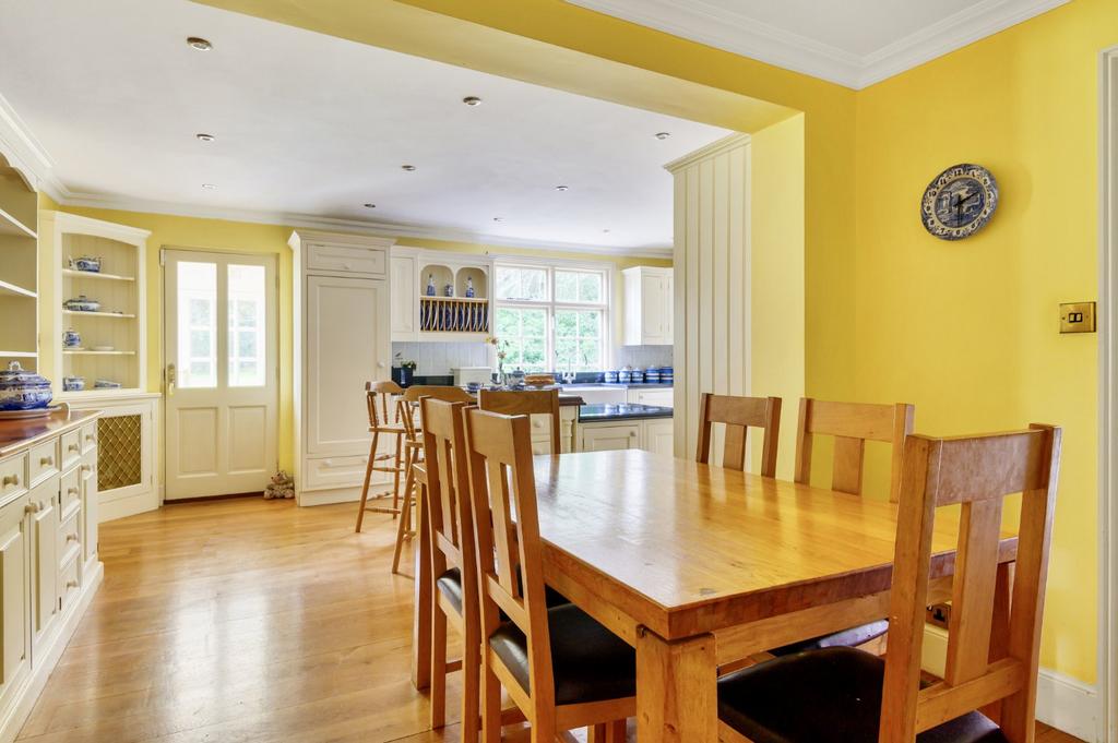 Breakfast Room