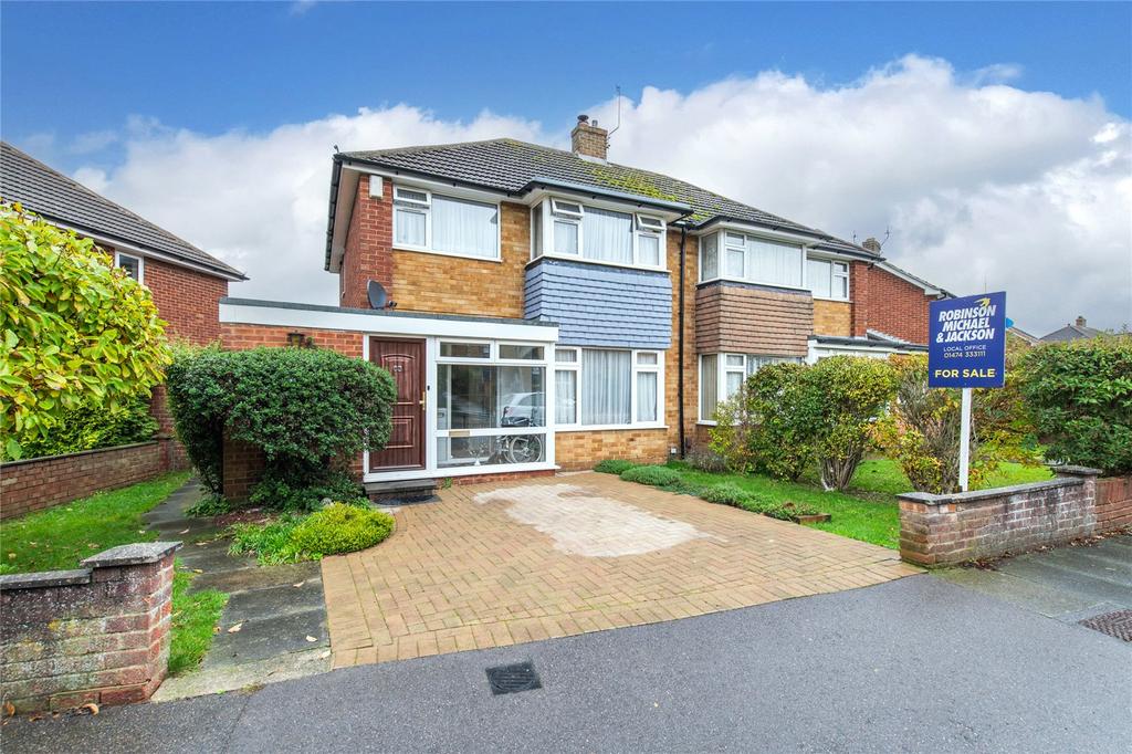 St. Francis Avenue, Gravesend, Kent... 3 bed semidetached house £375,000